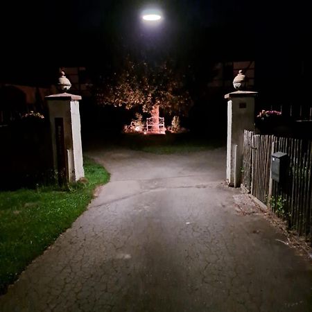 Monteur-Ferienwohnung Ot Naundorf Naundorf  Dış mekan fotoğraf